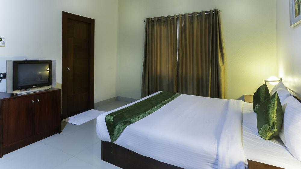 Oyo Townhouse 9 Hitech City Hyderabad Bagian luar foto