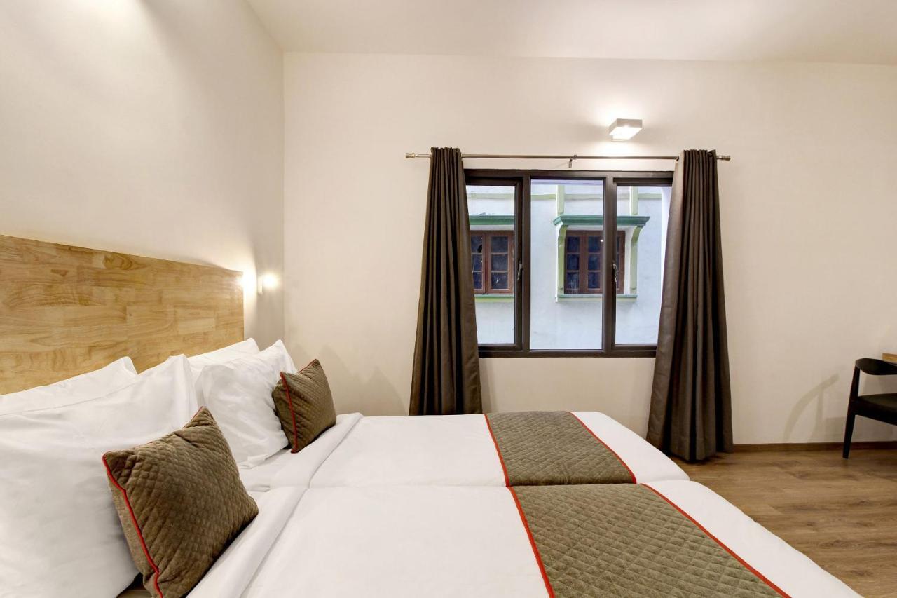 Oyo Townhouse 9 Hitech City Hyderabad Bagian luar foto
