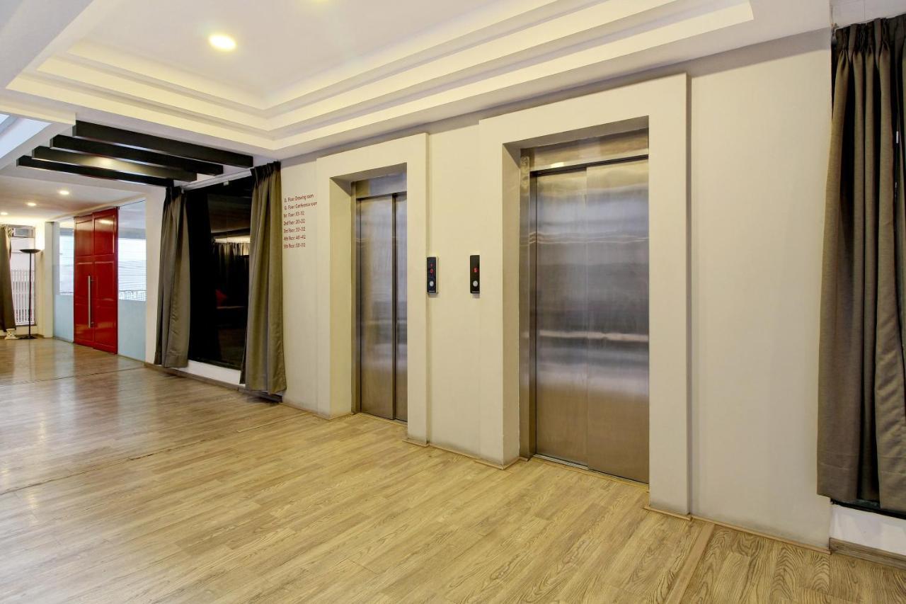Oyo Townhouse 9 Hitech City Hyderabad Bagian luar foto