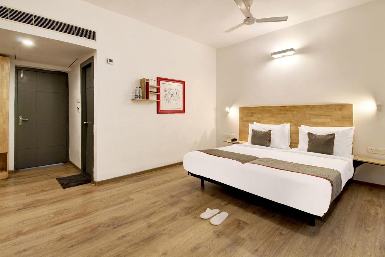Oyo Townhouse 9 Hitech City Hyderabad Bagian luar foto