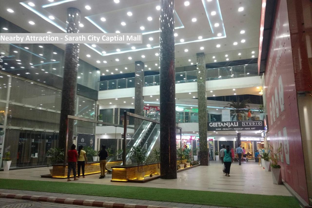 Oyo Townhouse 9 Hitech City Hyderabad Bagian luar foto